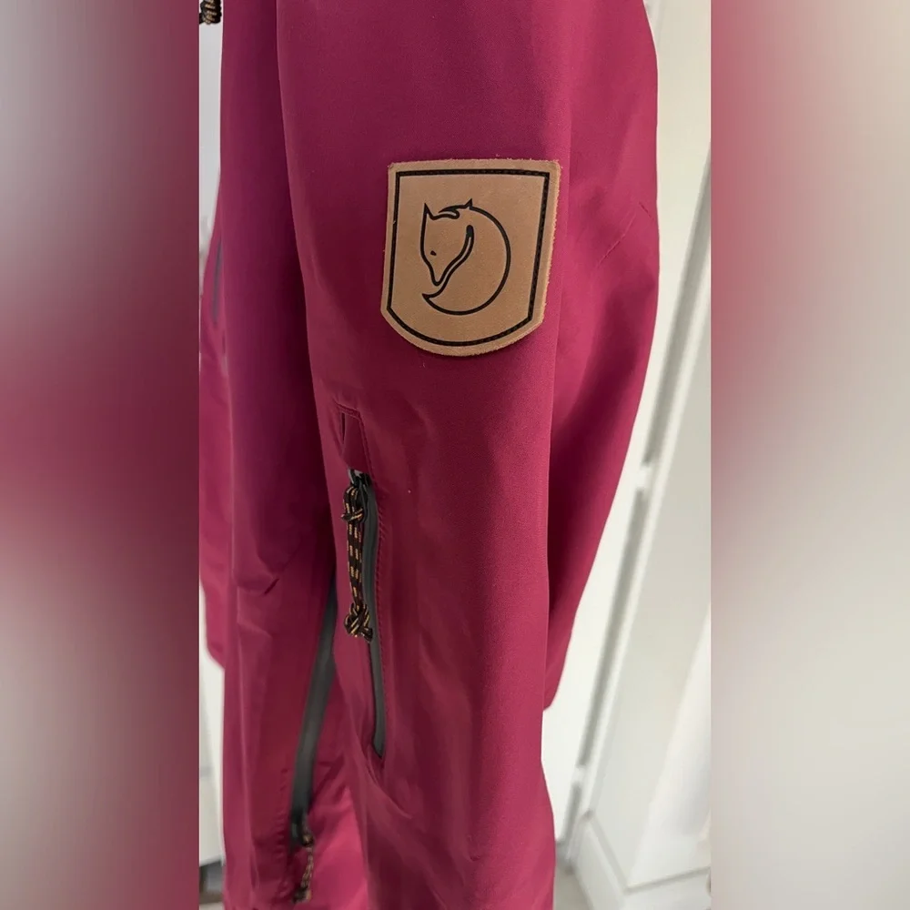 Fjallraven Dark Fuchsia Waterproof Keb Eco-Shell Jacket Sz XS - Picture 12 of 16